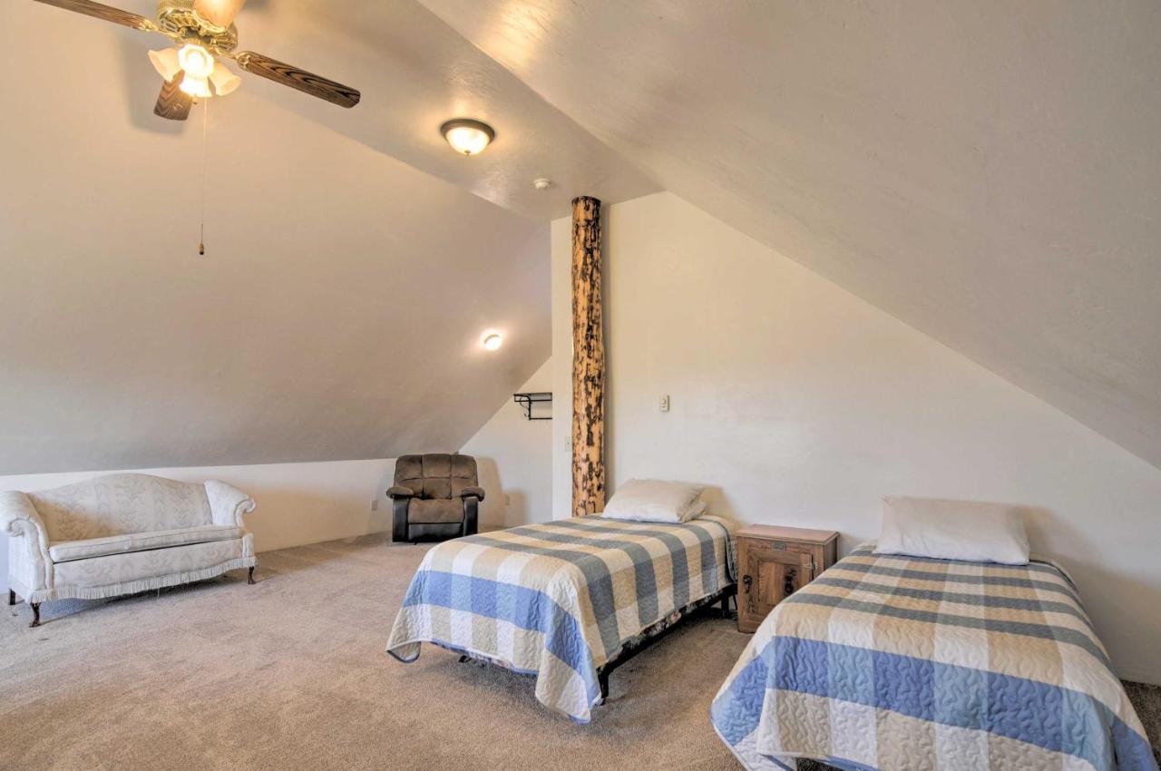 Cozy Henrieville Cabin 18 Mi To Bryce Canyon Np! ภายนอก รูปภาพ