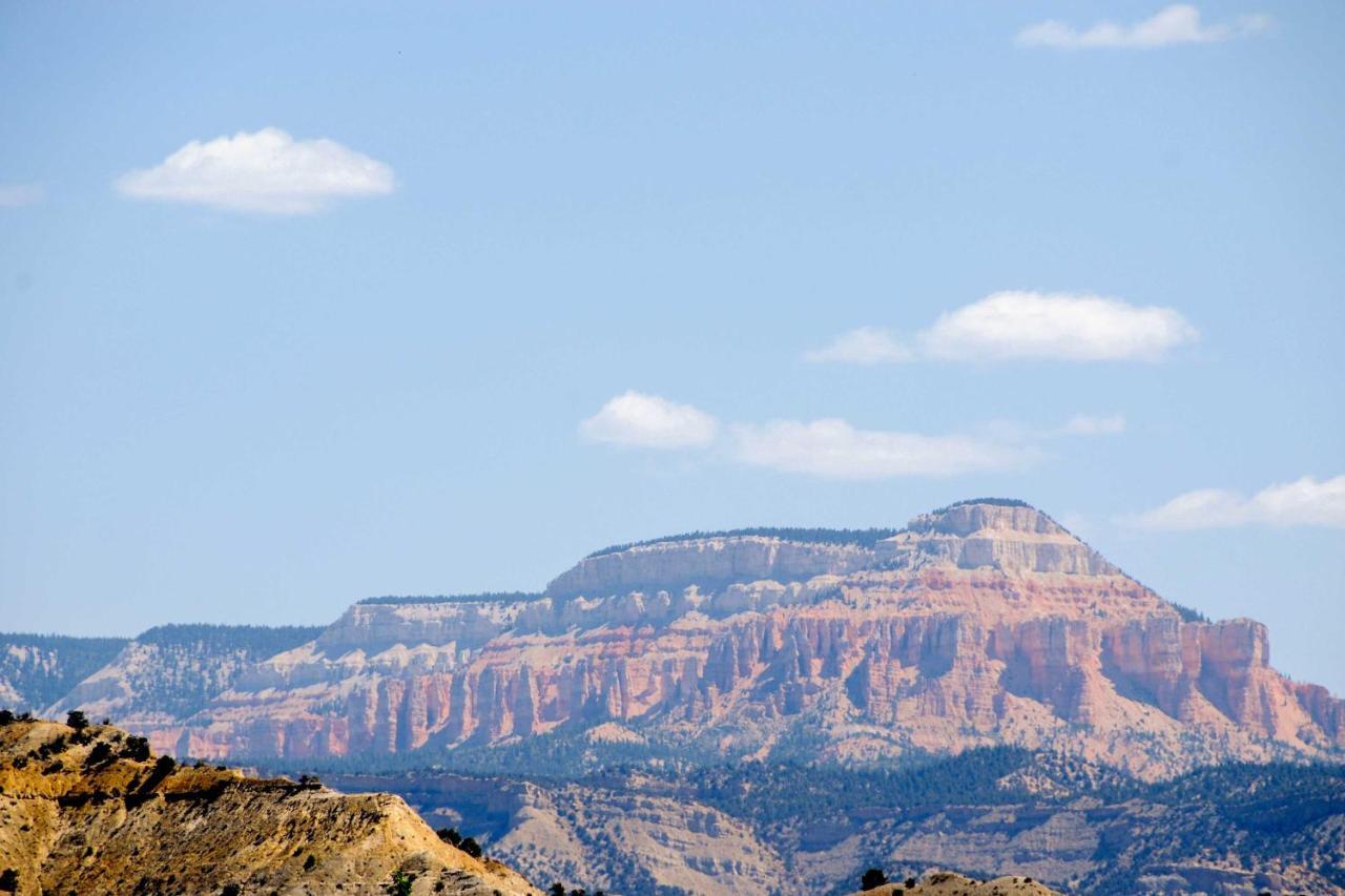 Cozy Henrieville Cabin 18 Mi To Bryce Canyon Np! ภายนอก รูปภาพ
