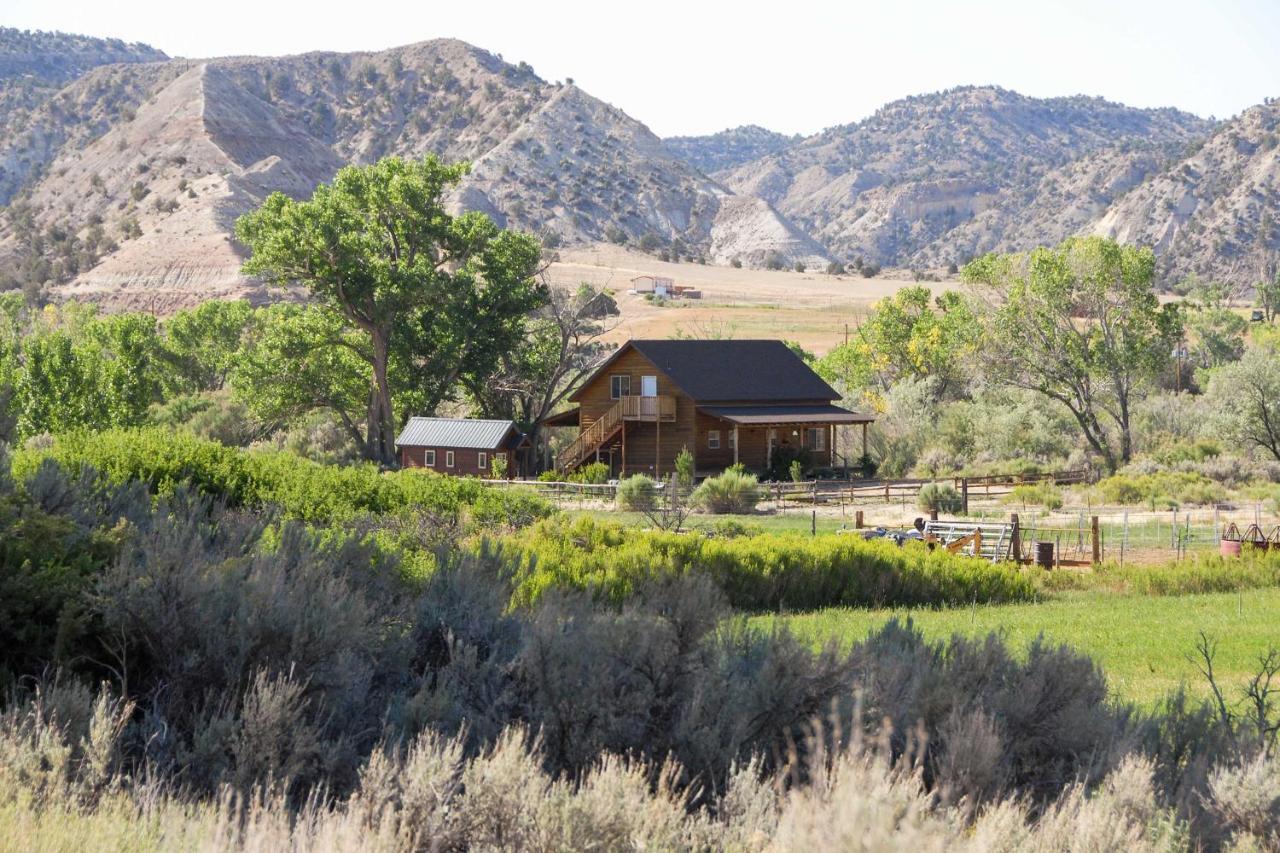 Cozy Henrieville Cabin 18 Mi To Bryce Canyon Np! ภายนอก รูปภาพ